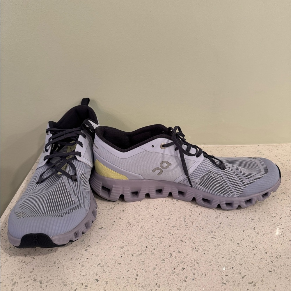 On Cloud sneakers
